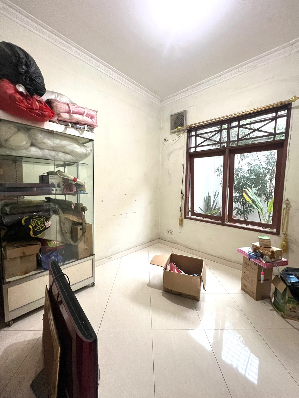 Rumah Disewakan Semi Furnished di Cluster Tropikana Jababeka Cikarang 